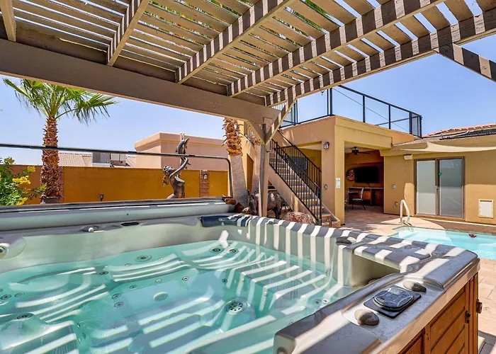 2 Casitas! Luxe Group Getaway, 3 Mi To Havasu * Lake Havasu City