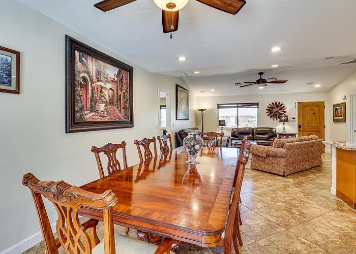 2 Casitas! Luxe Group Getaway, 3 Mi To Havasu Lake Havasu City