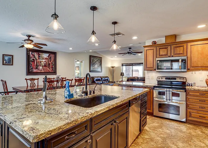 2 Casitas! Luxe Group Getaway, 3 Mi To Havasu Ferienhaus *