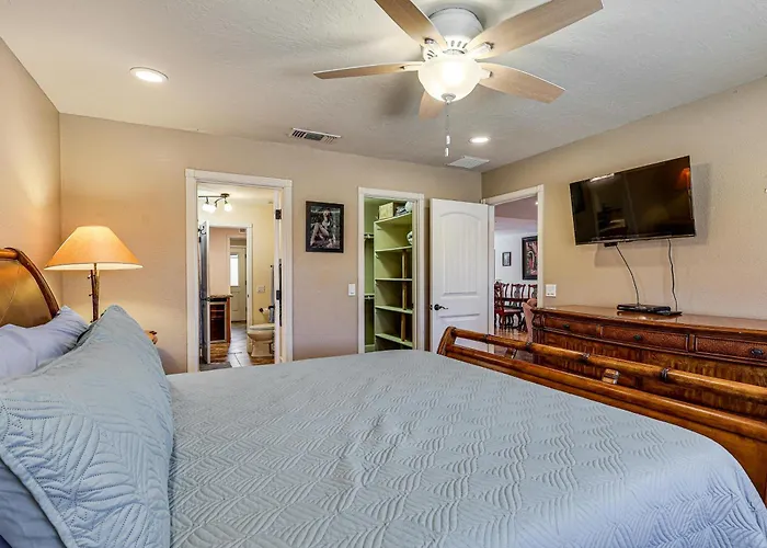 2 Casitas! Luxe Group Getaway, 3 Mi To Havasu Ferienhaus