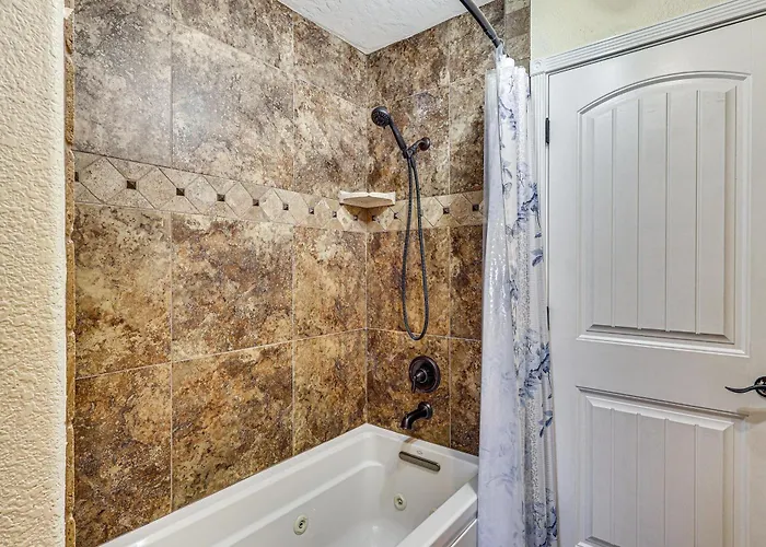 2 Casitas! Luxe Group Getaway, 3 Mi To Havasu Ferienhaus Lake Havasu City