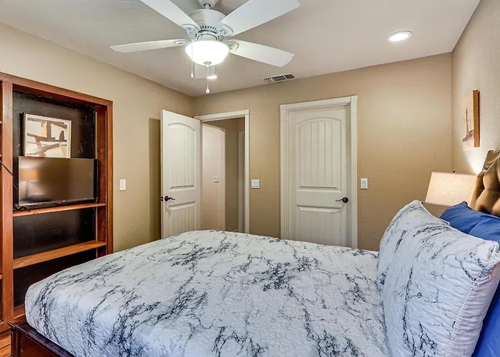 2 Casitas! Luxe Group Getaway, 3 Mi To Havasu Ferienhaus Lake Havasu City