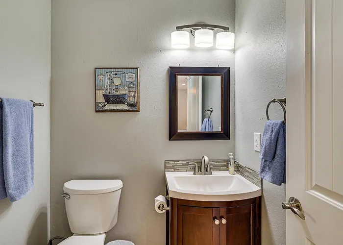 2 Casitas! Luxe Group Getaway, 3 Mi To Havasu * Lake Havasu City
