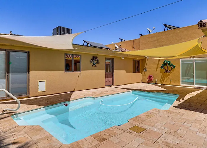2 Casitas! Luxe Group Getaway, 3 Mi To Havasu Ferienhaus